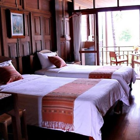River Bank Resort Mae Sariang Bagian luar foto